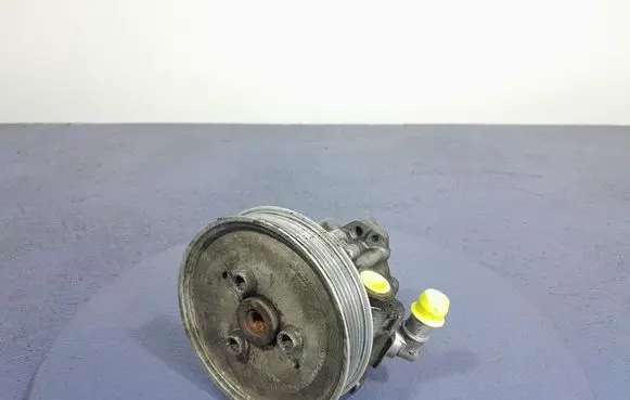 Audi A6 Allroad C5 Power steering pump 4F0145155A