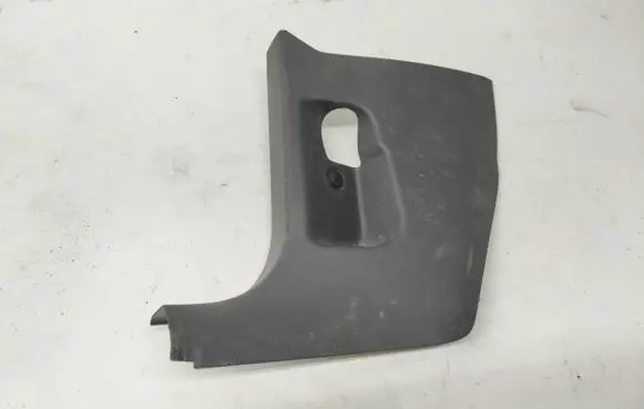 Foot area side trim