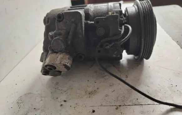 Audi A6 S6 C5 4B Air conditioning (A/C) compressor (pump) 8D0260808