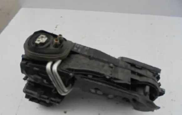 Volkswagen PASSAT B6 Interior heater climate box assembly 