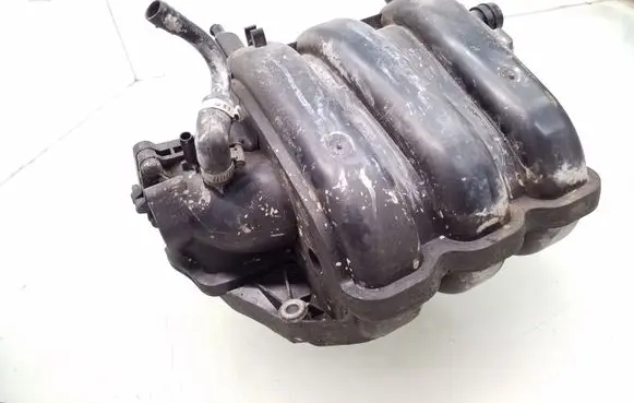 Volkswagen Polo Intake manifold 03E129711C