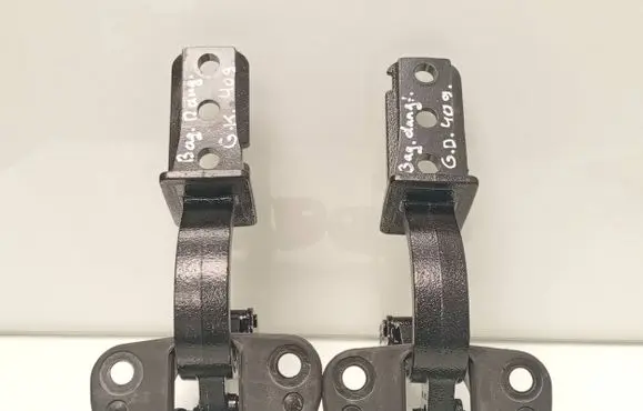 Volvo V70 Tailgate/trunk/boot hinge 31218425