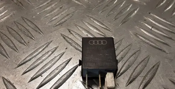 Volkswagen Golf VII Other relay 4H0951253C