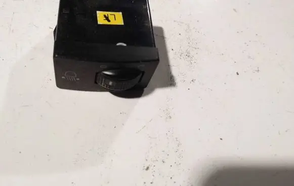 Chevrolet Aveo Headlight level height control switch
