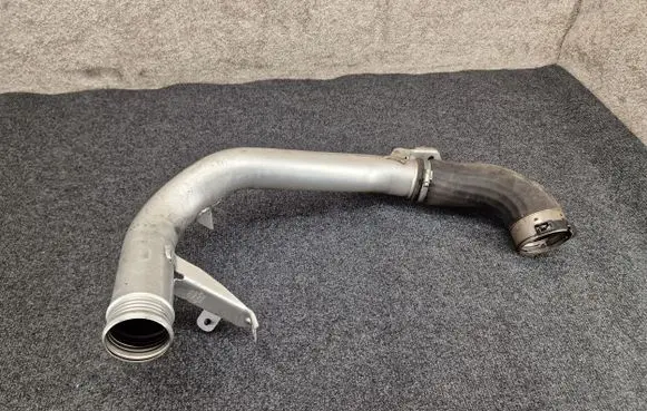 Volvo XC90 Intercooler hose/pipe 31370288 31657743
