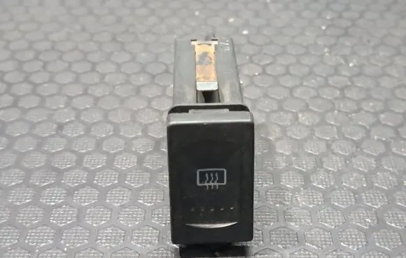 Volkswagen PASSAT B5 Windscreen/window heater switch 3B0959621E