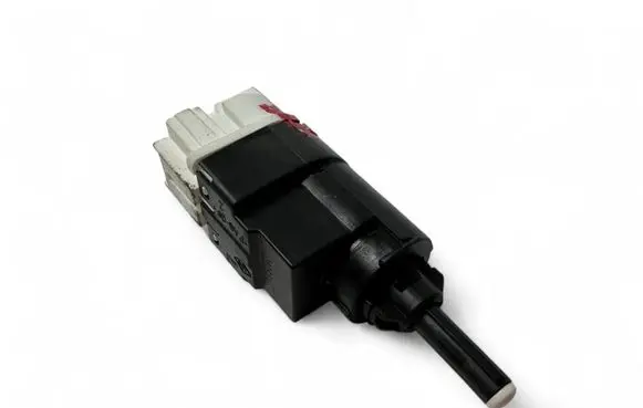 Renault Clio IV Brake pedal sensor switch 253206170R