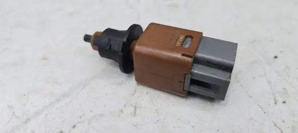 Dacia Sandero III Brake pedal sensor switch 1819K1