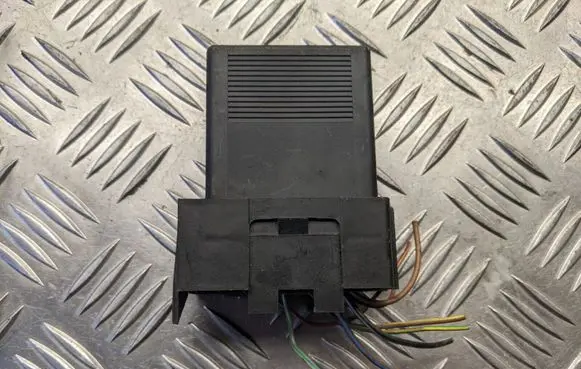 Mercedes-Benz E W124 Other relay 898690000