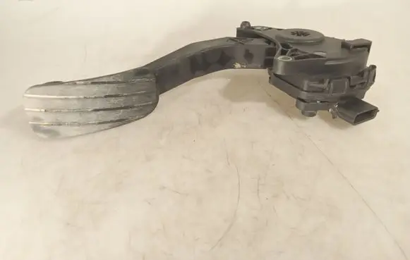 Renault Master III Accelerator throttle pedal 180107523R