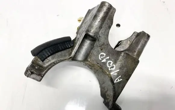 Peugeot 807 Engine mounting bracket 9642089680