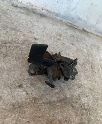 Nissan Juke I F15 Engine bonnet/hood lock/catch