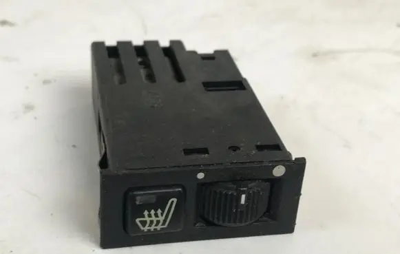 BMW 5 E39 Seat heating switch 61318352259 03055000 459500