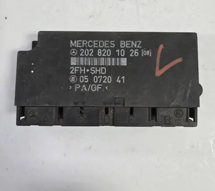 Mercedes-Benz C W203 Comfort/convenience module 2028201026 05072041