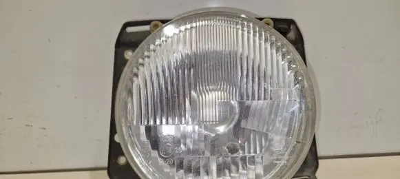 Volkswagen Golf II Headlight/headlamp 111941605a