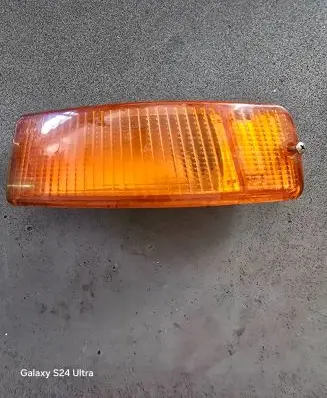 Audi 80 90 S2 B4 Front indicator light 8D0953050