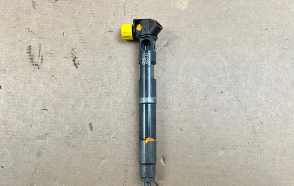 Mercedes-Benz Sprinter W906 Fuel injector A6510703087
