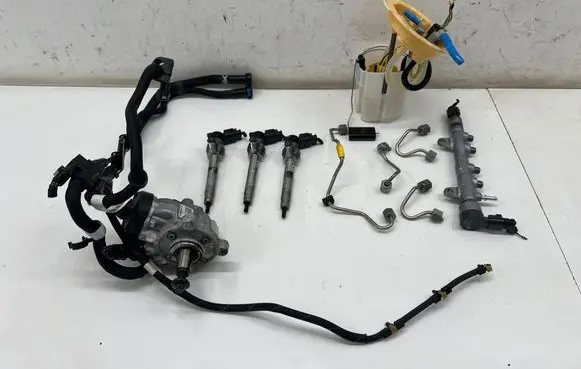 BMW 1 F40 Fuel injection system set 8579238 8579232 8579228