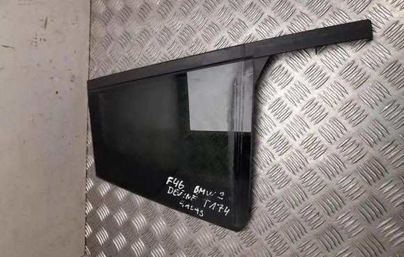BMW 2 F46 Front triangle window/glass 43R000177