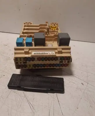 Lexus RX 300 Fuse module 092306 LG0J75J