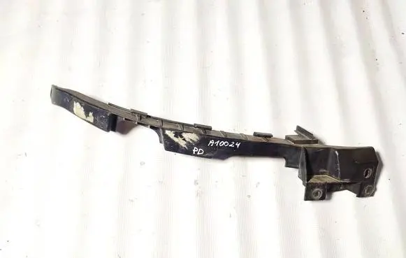 Opel Insignia A Front bumper mounting bracket 13250571