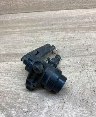 Renault Scenic I Turbo solenoid valve 7700109099