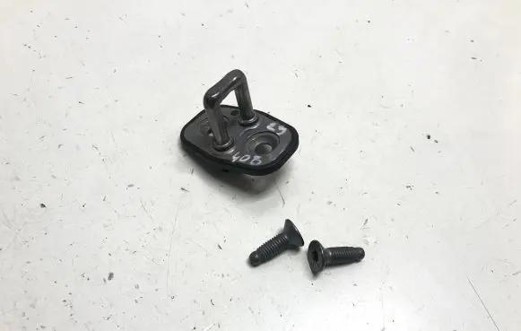 Peugeot 408 P54 Front door lock loop/hook striker 9676066180