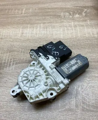 Volkswagen Golf V Rear door window regulator motor 1K4839401C 993424100