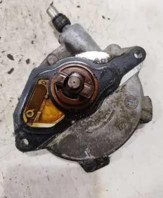 Mercedes-Benz C W203 Vacuum pump A2712300965