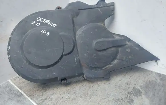 Skoda Octavia Mk2 (1Z) Timing chain cover 045109107F
