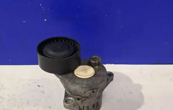 Mercedes-Benz E W212 Generator/alternator belt tensioner A6512001970