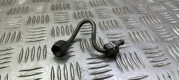 Fuel injector supply line/pipe