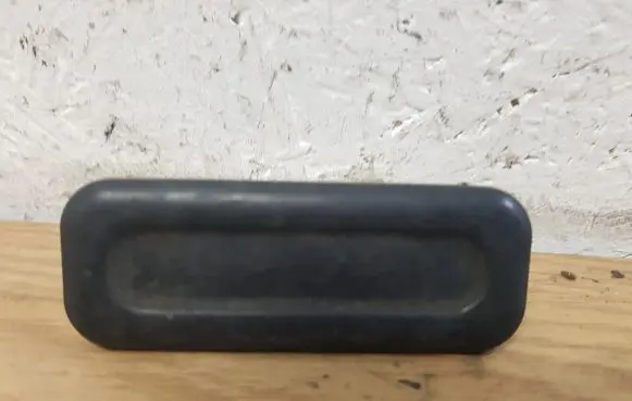 Citroen C4 II Tailgate opening switch 