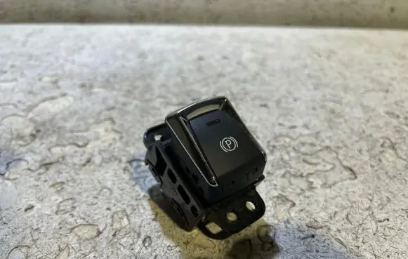 Nissan Qashqai Hand parking brake switch 17315SD
