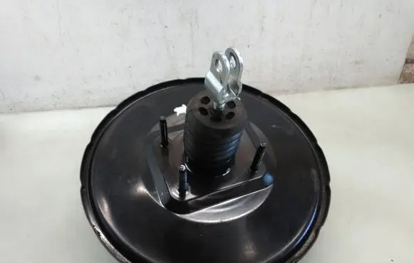 KIA Ceed Brake booster 585001H200