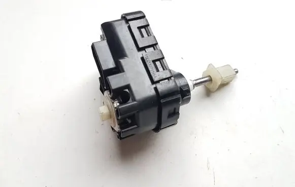 Toyota RAV 4 (XA40) Headlight level adjustment motor 15D2007158A