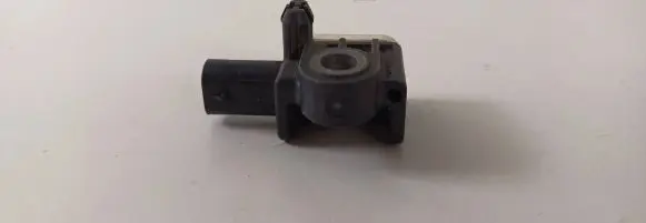 Mercedes-Benz CLA C117 X117 W117 Airbag deployment crash/impact sensor A1668210151 56054085AA 8467965