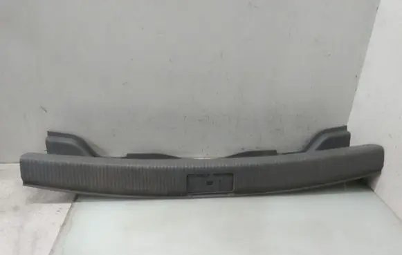Volkswagen Golf Plus Trunk/boot sill cover protection 5M0863651