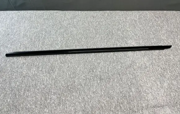 BMW X6 G06 Front door glass trim molding 51337446191 7446191