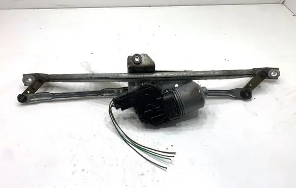 Volkswagen PASSAT B5.5 Front wiper linkage and motor 3B1955113D