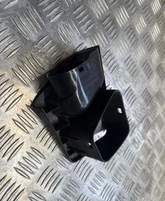 Volvo XC90 Air intake duct part 31370229
