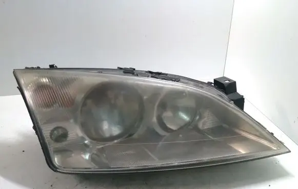 Ford Mondeo Mk III Headlight/headlamp 1S7113005AJ 0301174202