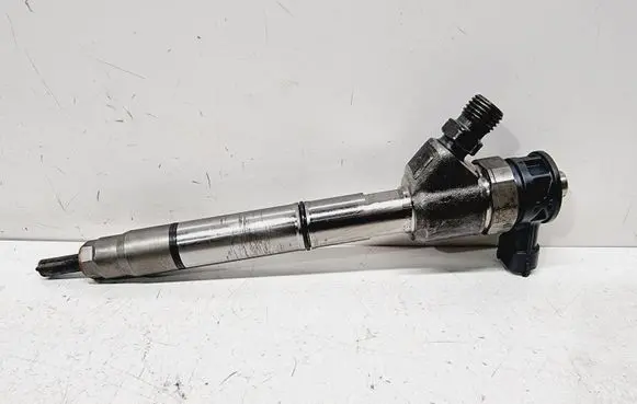 Fuel injector