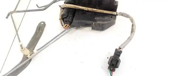Hyundai Getz Front door lock