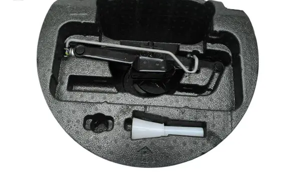 Maserati Ghibli Tool set 670004535