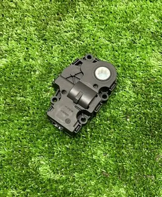 BMW M4 G82 G83 Air flap motor/actuator T52579A 24102022 22100CC