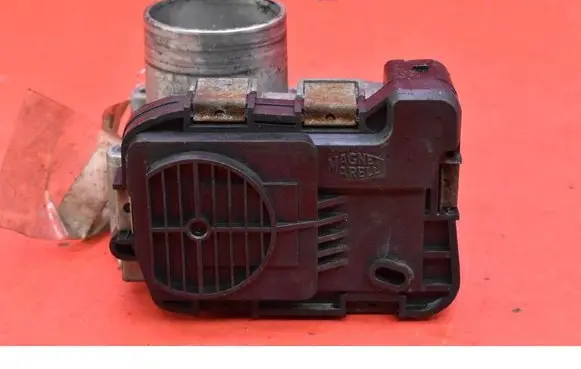 Volkswagen Golf IV Throttle body valve 03C133062