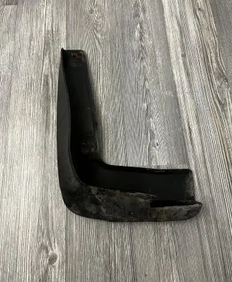 Toyota Avensis T220 Front mudguard 7662205020