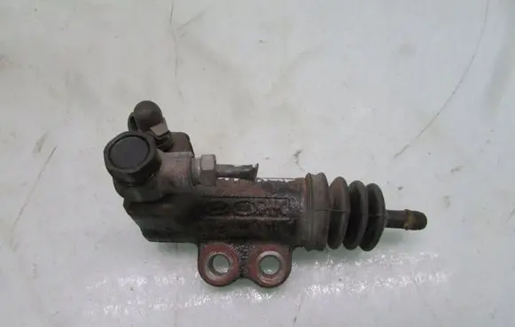 KIA Carens III Clutch slave cylinder 