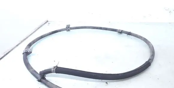 Mercedes-Benz C W204 Engine coolant pipe/hose A2048300996